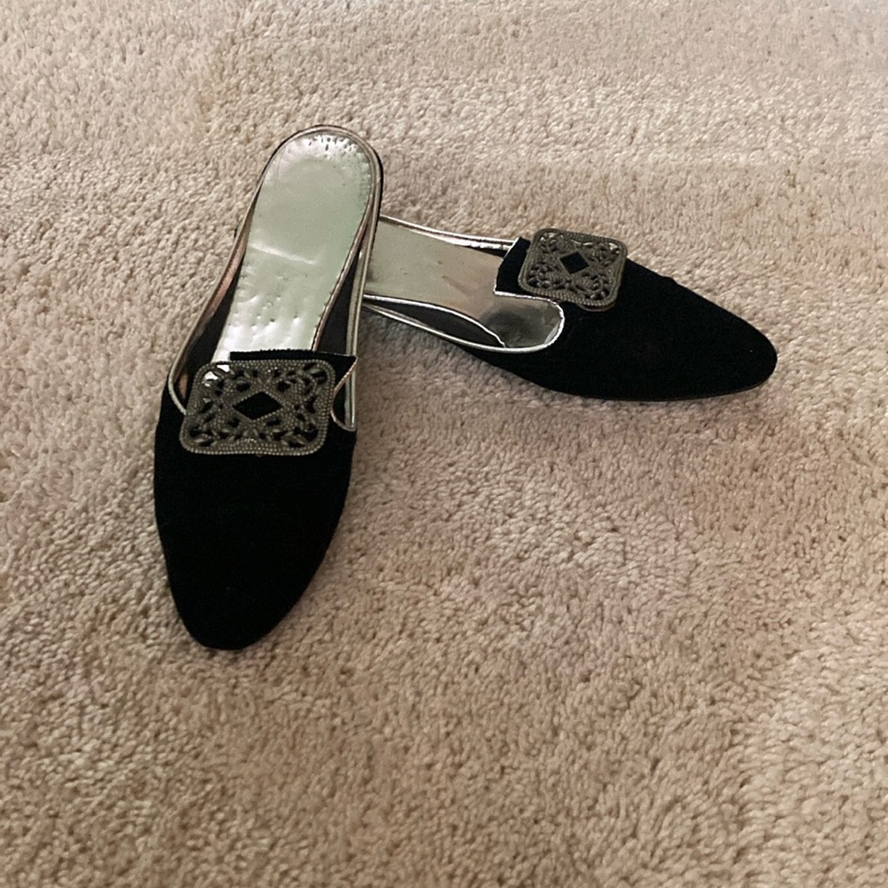 Elegant Black Slip-On Women's Shoes